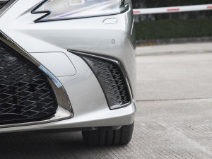 2022260 F SPORT (x)(ji)^