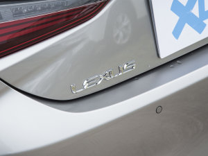 2022260 F SPORT (x)(ji)^