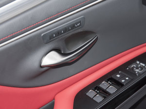 2022260 F SPORT п؅^