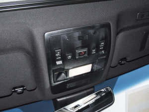 2022260 F SPORT п؅^