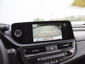 2022260 F SPORT п؅^