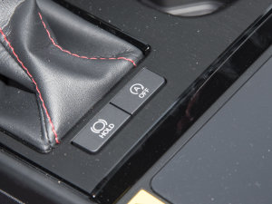 2022260 F SPORT п؅^