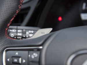 2022260 F SPORT п؅^