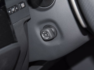 2022260 F SPORT п؅^