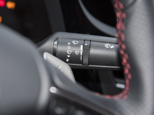 2022260 F SPORT п؅^