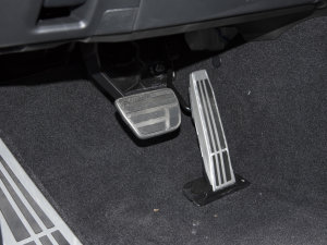 2022260 F SPORT п؅^