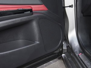 2022260 F SPORT п؅^