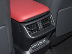 2022260 F SPORT п؅^