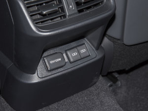 2022260 F SPORT п؅^