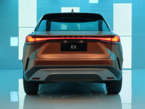 2023��450h+ ��򌕳���� ���w���^