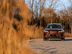 2023��450h+ ��򌕳���� ���w���^