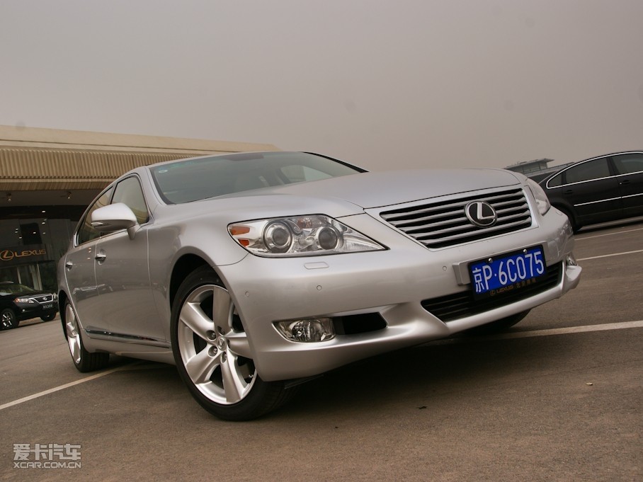 2010款雷克萨斯ls460l 尊贵版