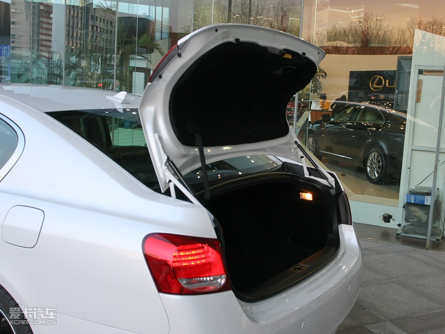 2010���׿��_˹GS 300 �x��������