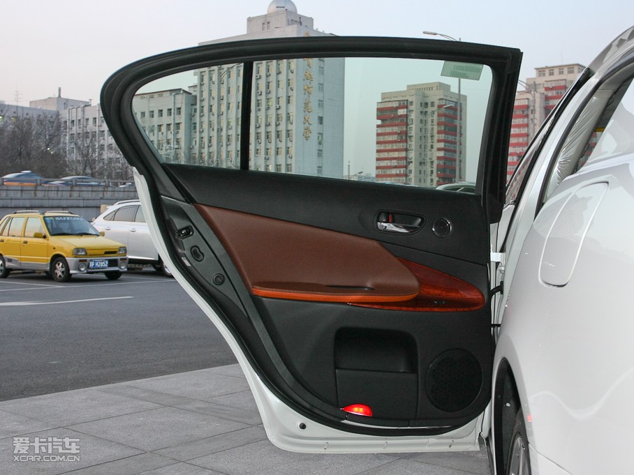 2010���׿��_˹GS 300 �x��������