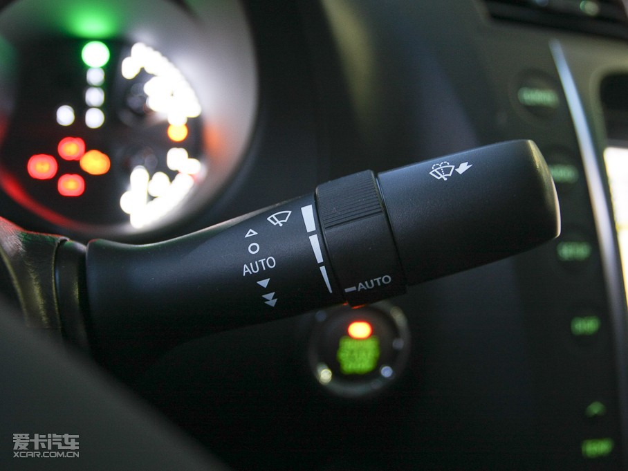 2010���׿��_˹GS 300 �x��������