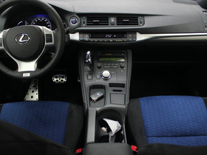 2012款200h F Sport  中控台