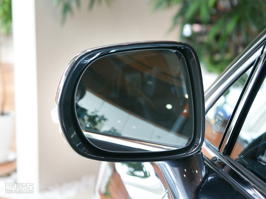 2010���׿��_˹RX 350 ���F��