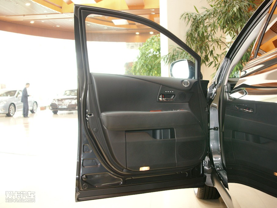 2010���׿��_˹RX 350 ���F��