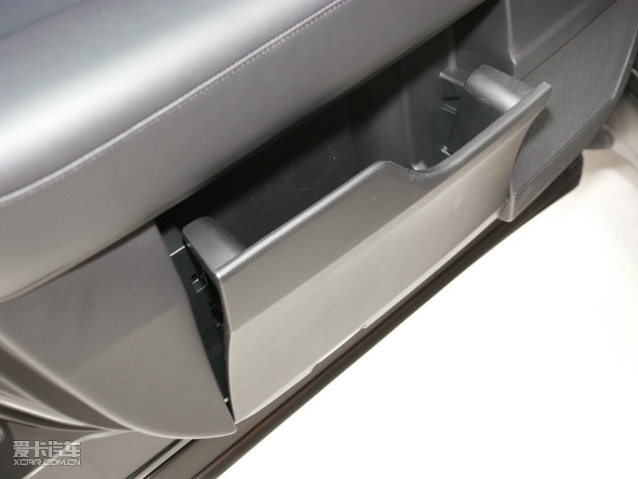 2010���׿��_˹RX 350 ���F��