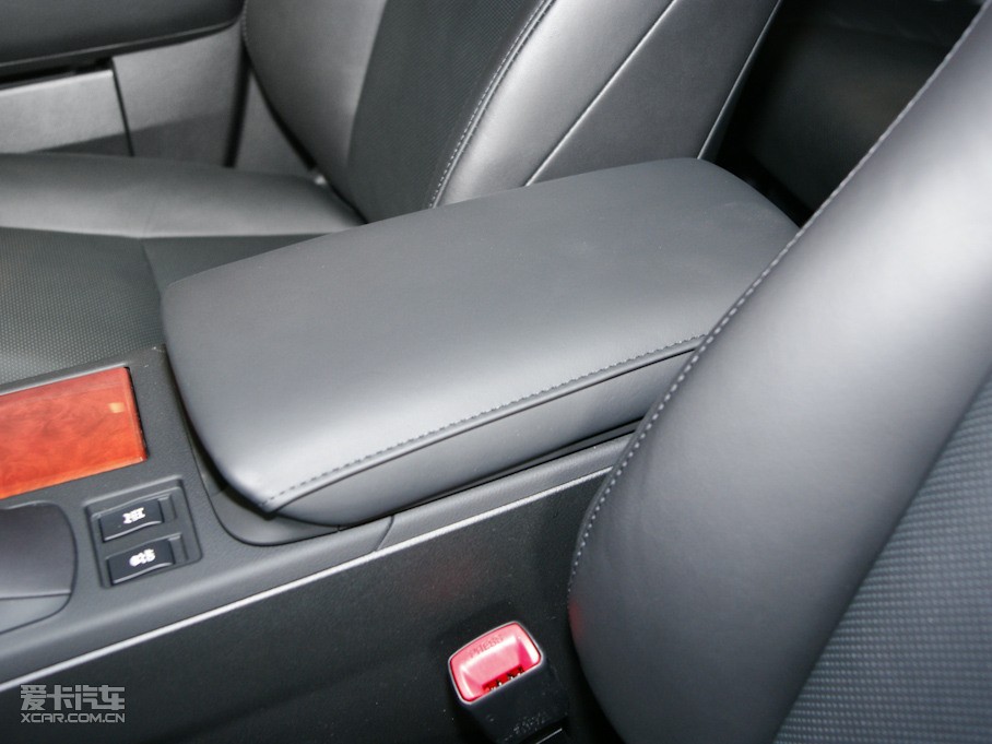 2010���׿��_˹RX 350 ���F��