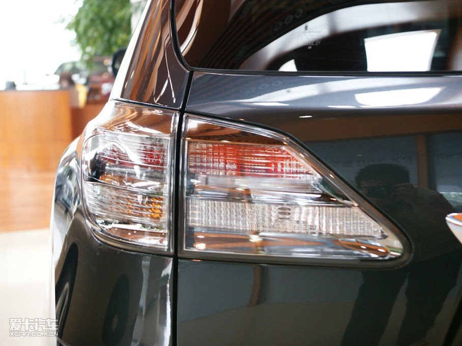 2010���׿��_˹RX 350 ���F��