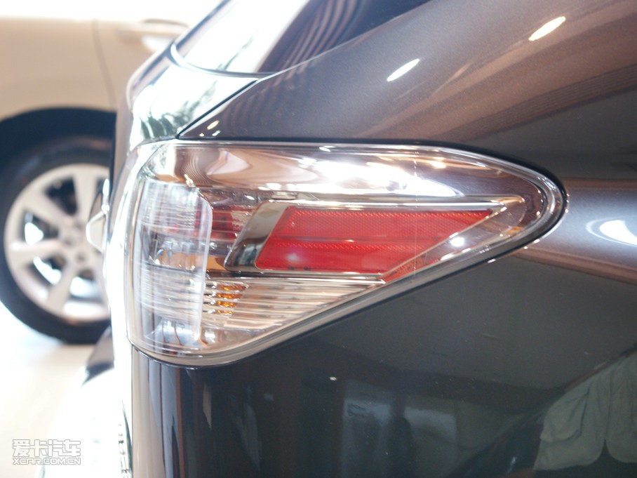 2010���׿��_˹RX 350 ���F��