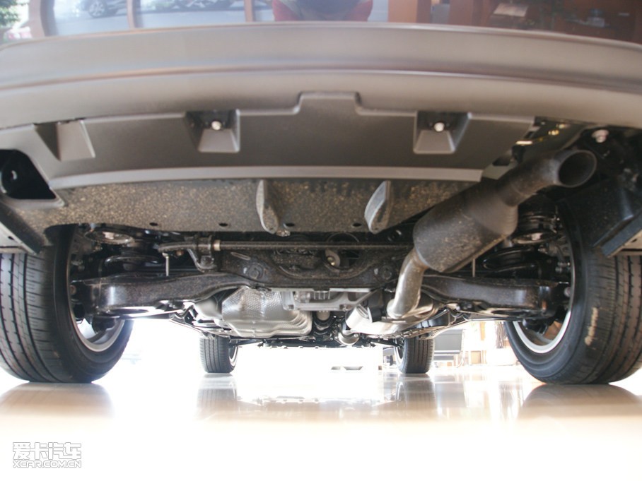 2010���׿��_˹RX 350 ���F��