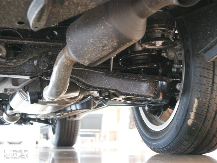 2010���׿��_˹RX 350 ���F��