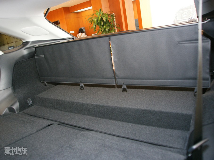 2010���׿��_˹RX 350 ���F��