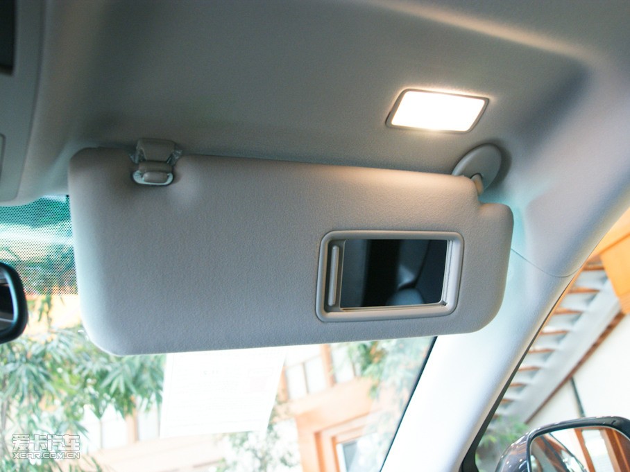 2010���׿��_˹RX 350 ���F��