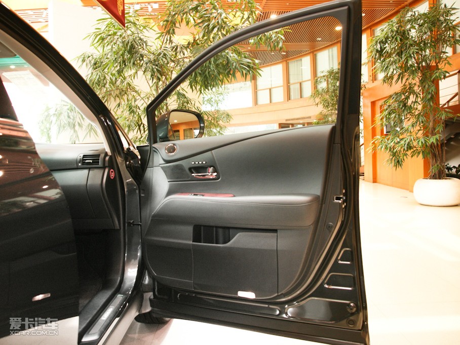 2010���׿��_˹RX 350 ���F��