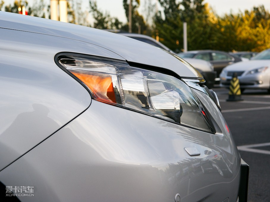 2010���׿��_˹RX 350 ���F��