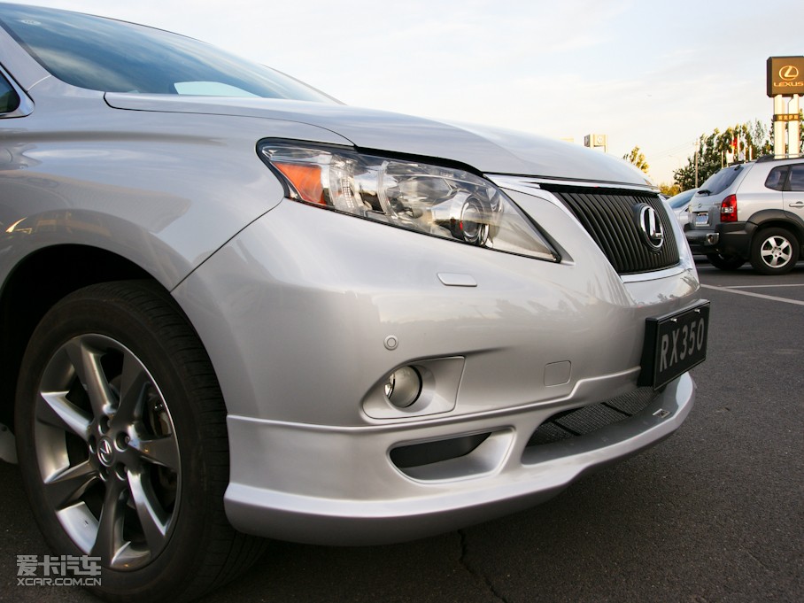 2010���׿��_˹RX 350 ���F��