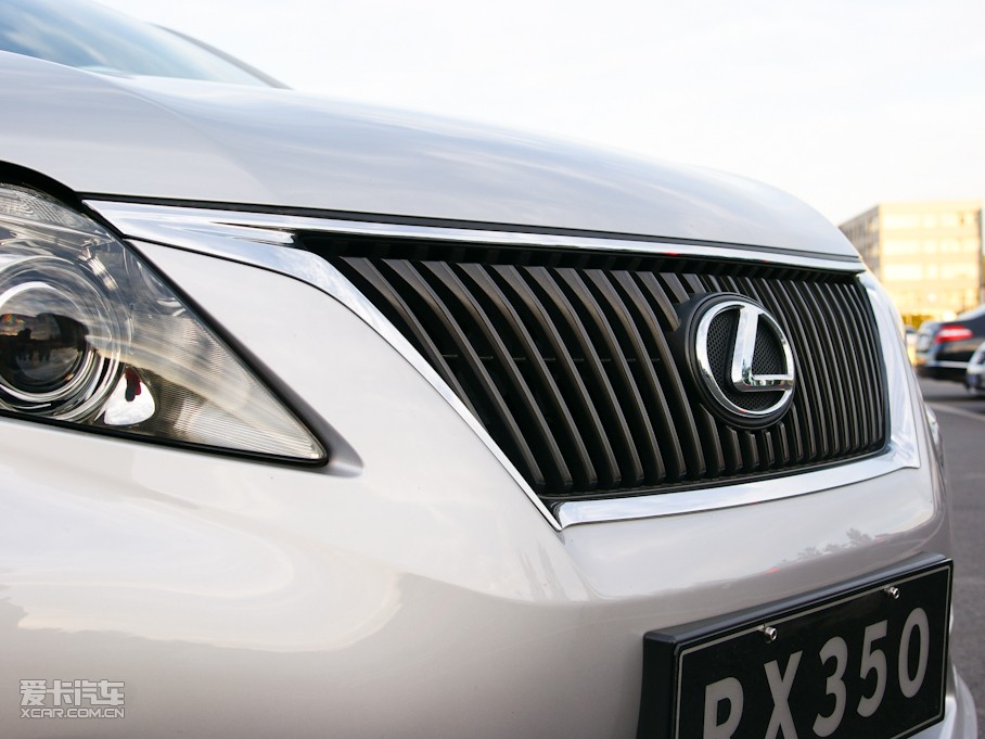 2010���׿��_˹RX 350 ���F��