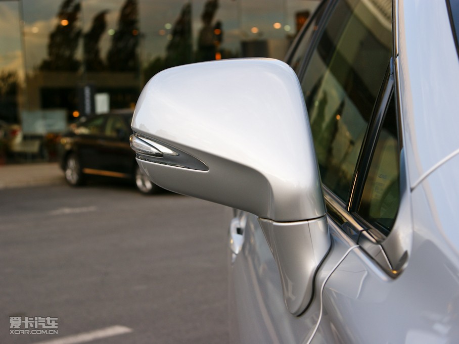 2010���׿��_˹RX 350 ���F��