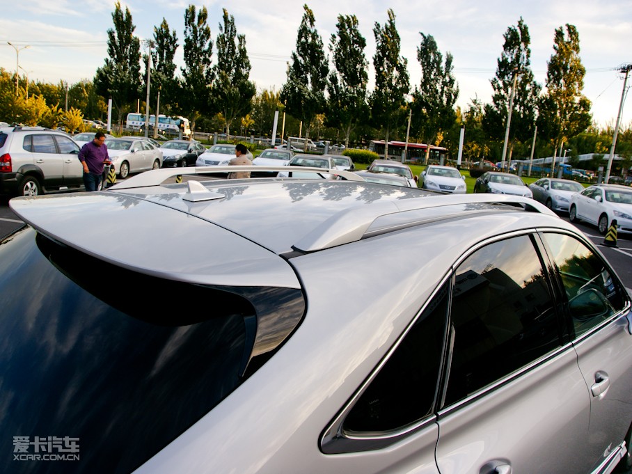 2010���׿��_˹RX 350 ���F��