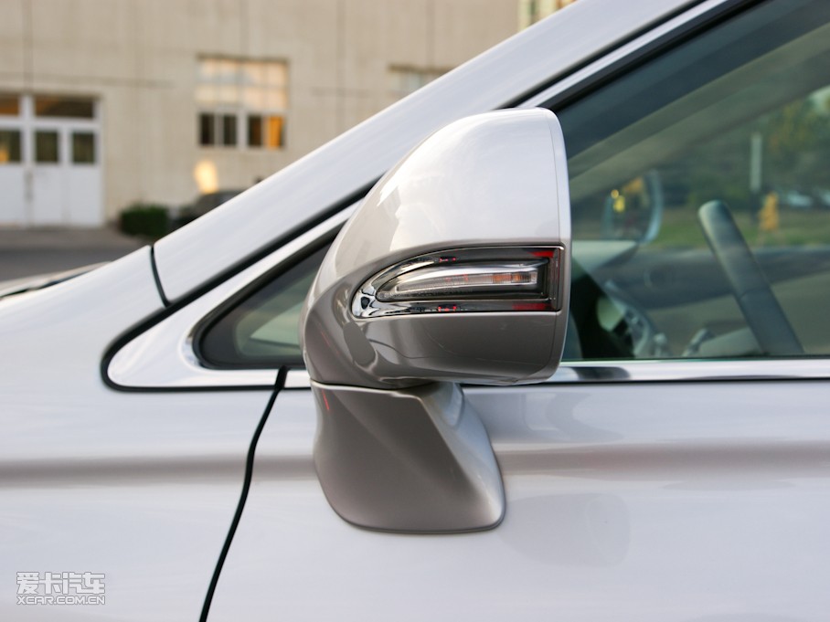 2010���׿��_˹RX 350 ���F��