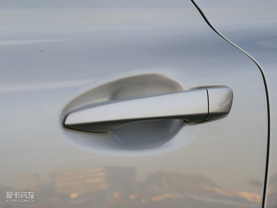 2010���׿��_˹RX 350 ���F��