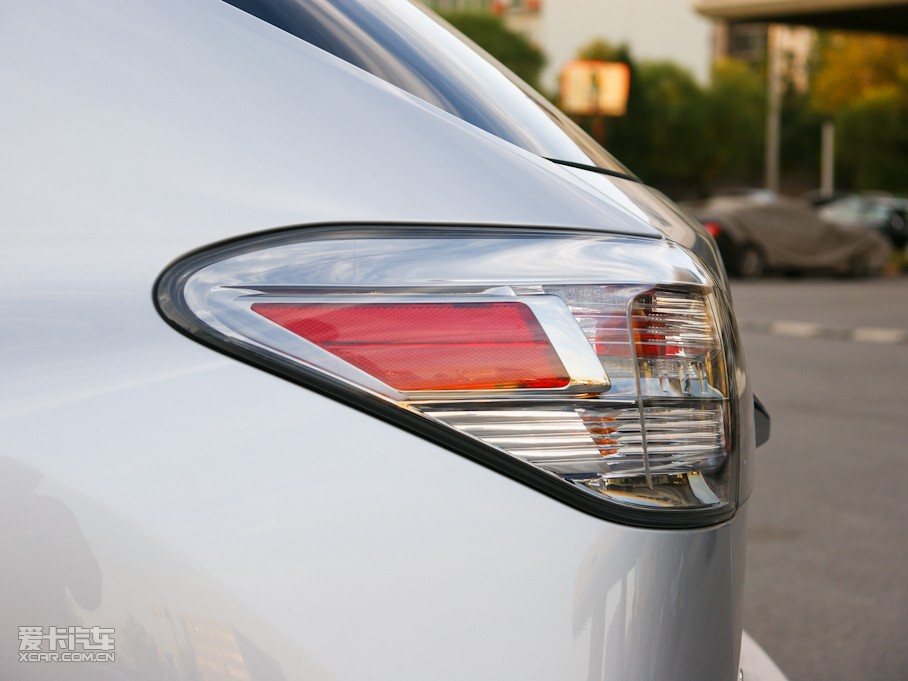 2010���׿��_˹RX 350 ���F��