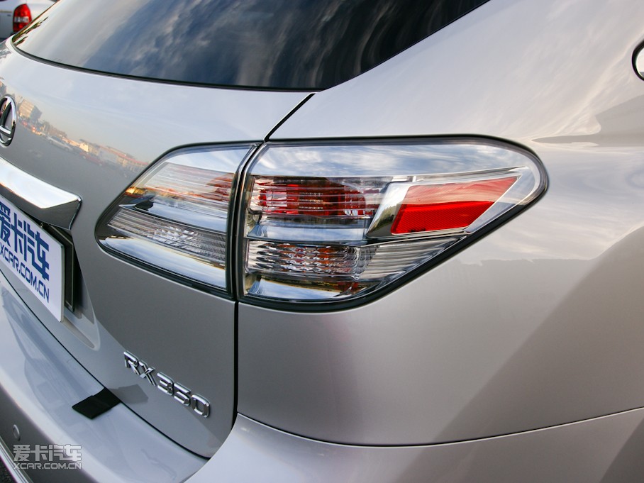 2010���׿��_˹RX 350 ���F��