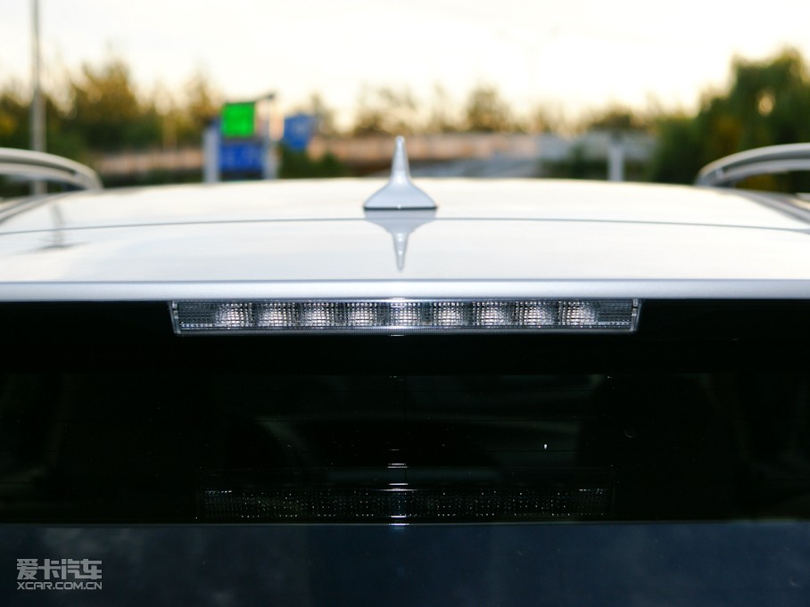 2010���׿��_˹RX 350 ���F��