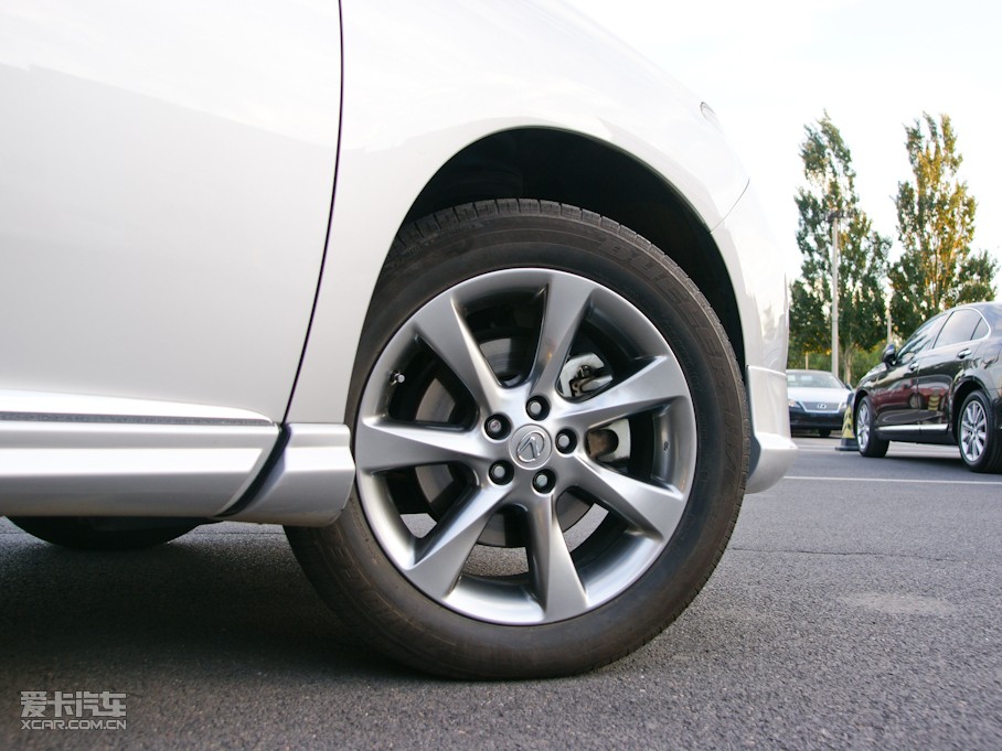 2010���׿��_˹RX 350 ���F��