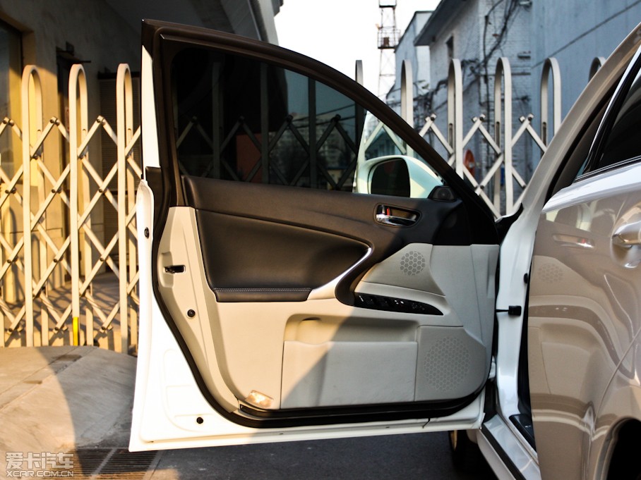 2011׿_˹IS 250 ńӰ