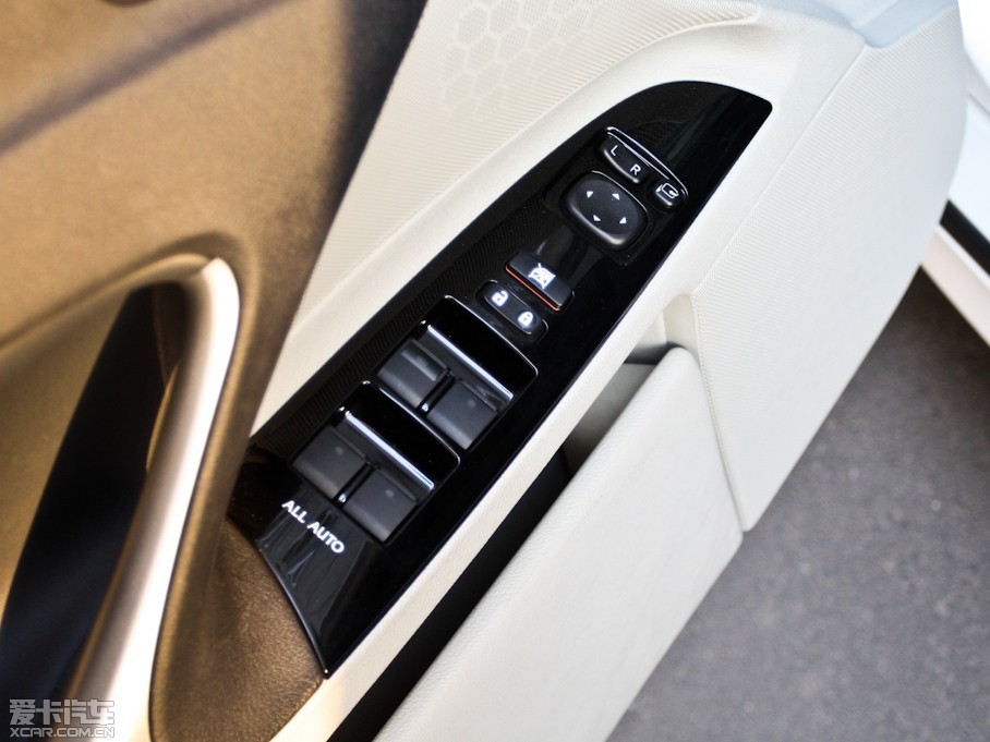 2011׿_˹IS 250 ńӰ