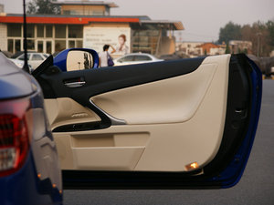 2011款250C 空间座椅