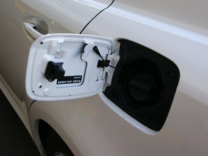 2011250 \(yn)(dng) w