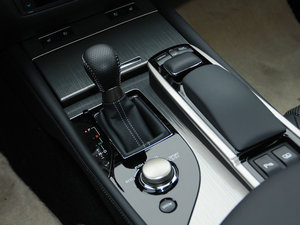 2012350 F SPORT п؅^