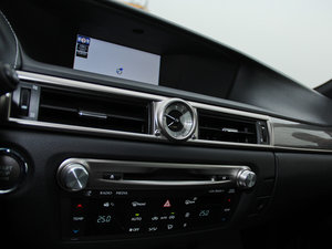 2012350 F SPORT п؅^