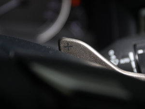 2012250 F SPORT п؅^