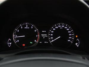 2012250 F SPORT п؅^